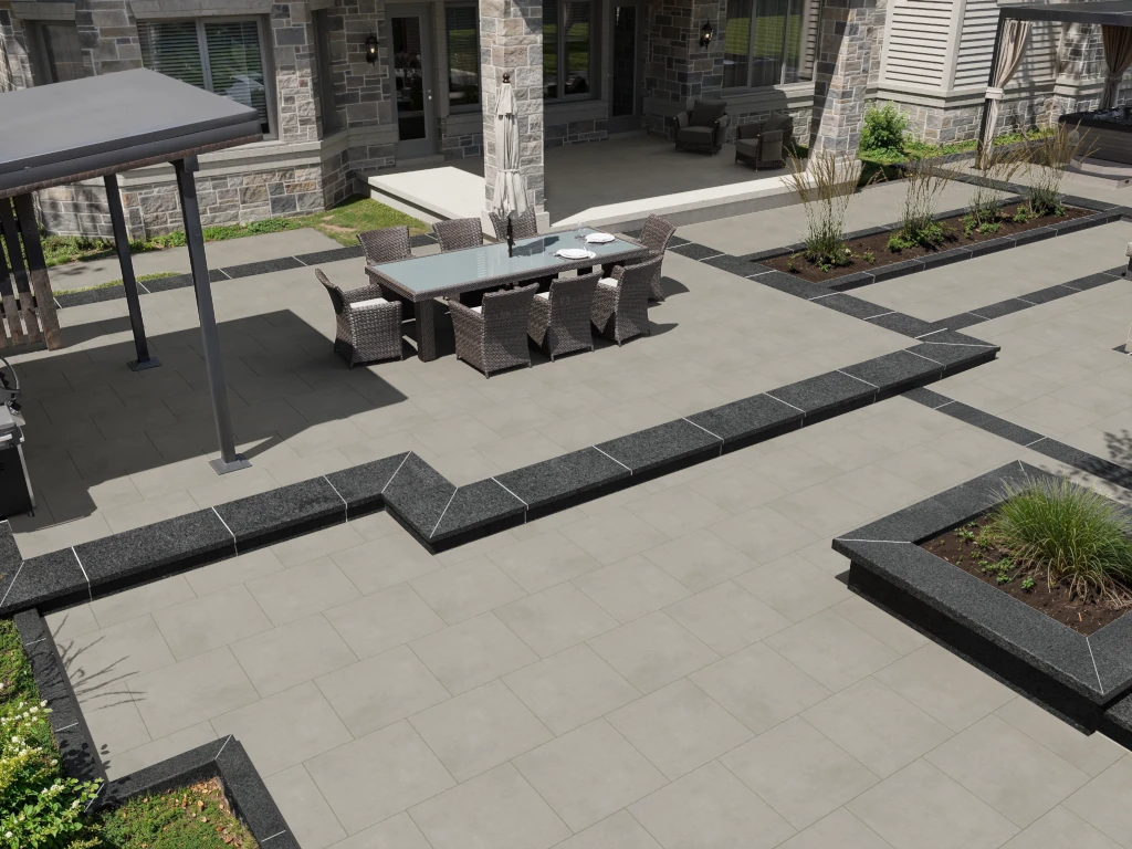 Contemporary Backyard